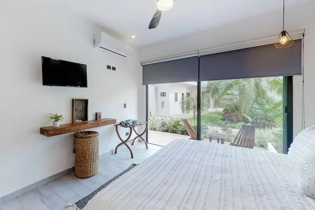 Spacious Condo, Beautiful Pool, Wi-Fi - Casa Kaanal 104 Tulum 0*,  Meksika