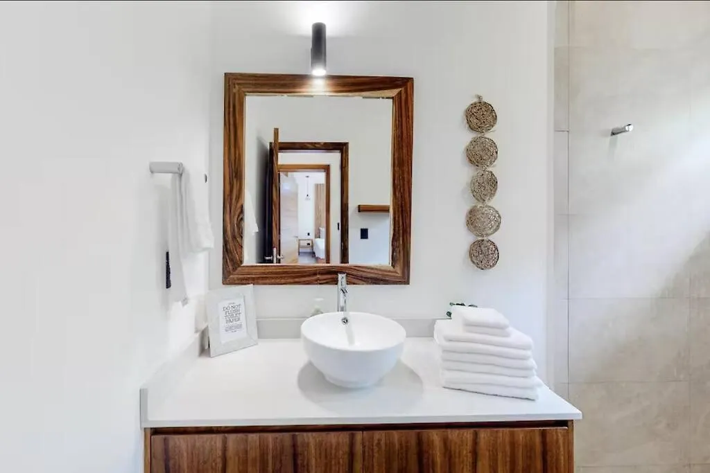 Spacious Condo, Beautiful Pool, Wi-Fi - Casa Kaanal 104 Tulum Daire
